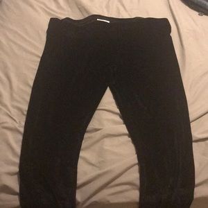 BLACK VELVET LEGGINGS